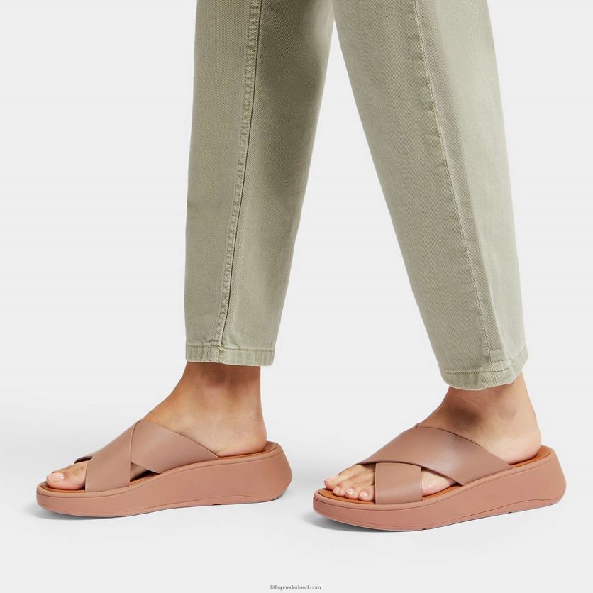 F-mode leren crossslippers met plateauzool vrouwen Fitflop F4BXJ8174 beige