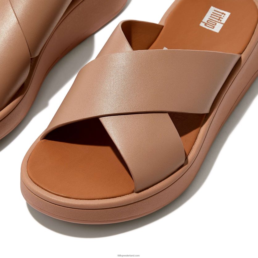 F-mode leren crossslippers met plateauzool vrouwen Fitflop F4BXJ8174 beige